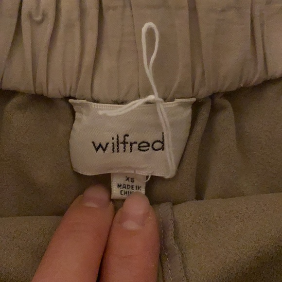 ARITZIA- Wilfred faux suede shorts XS - Picture 2 of 4